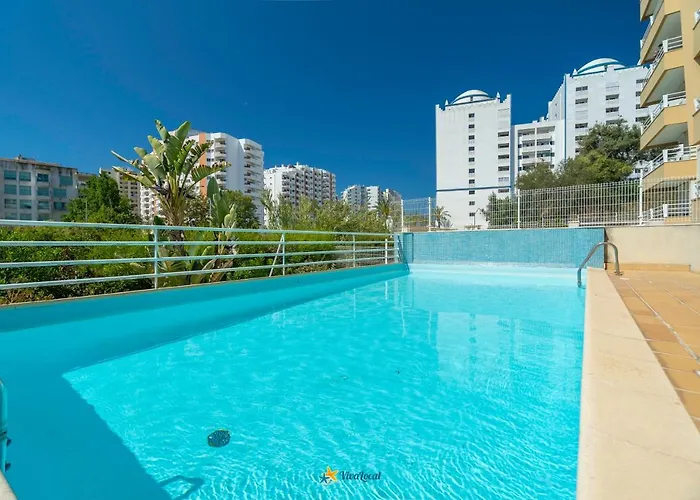 Rotunda Da Marina Portimão